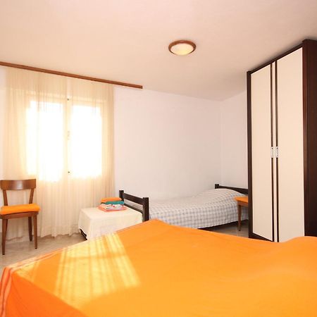 Apartments By The Sea Marusici, Omis - 8632 Mimice Bilik gambar