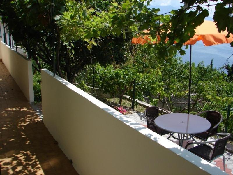 Apartments By The Sea Marusici, Omis - 8632 Mimice Luaran gambar